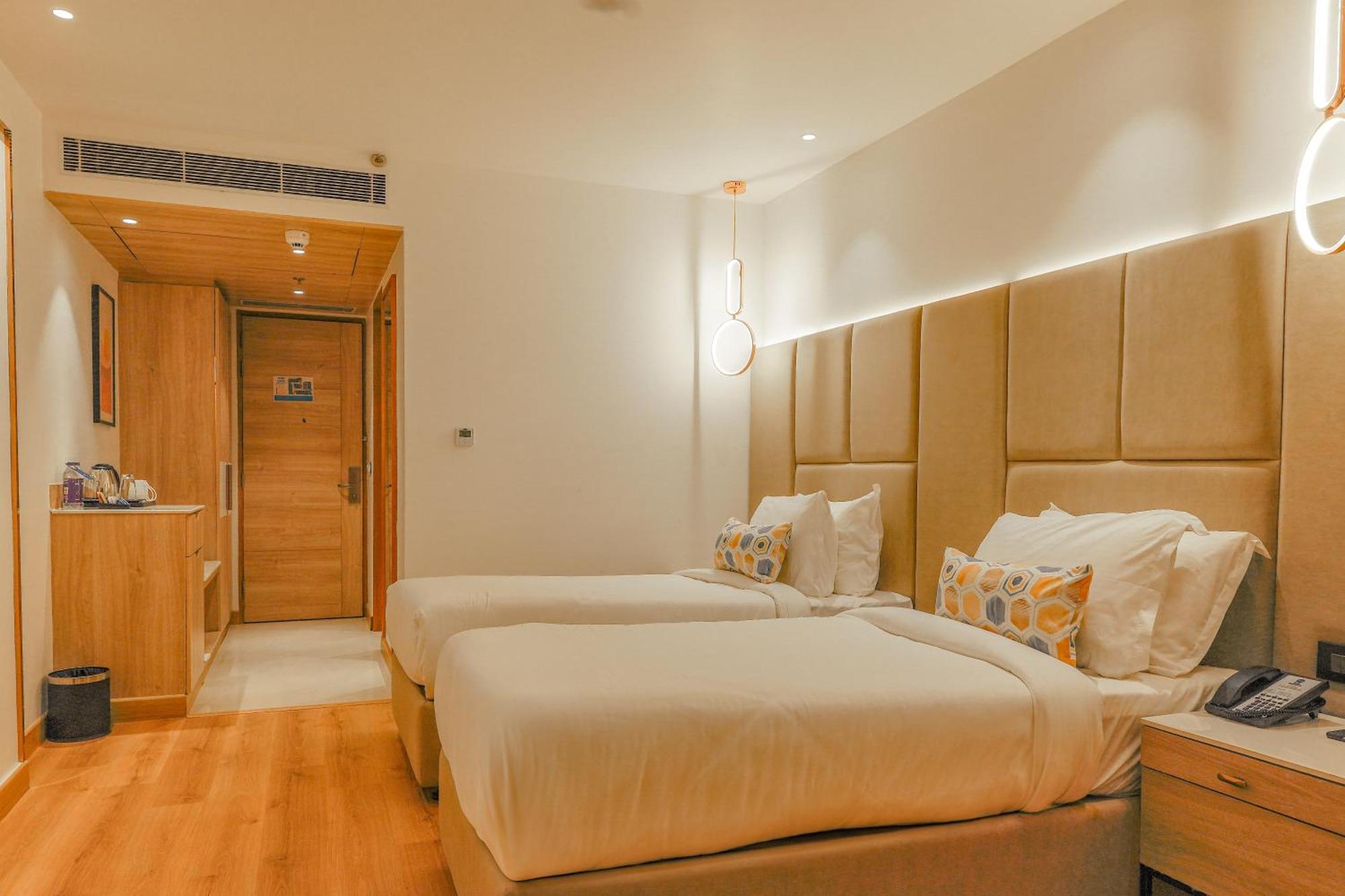 Best Western Ah1 Amritsar Bagian luar foto