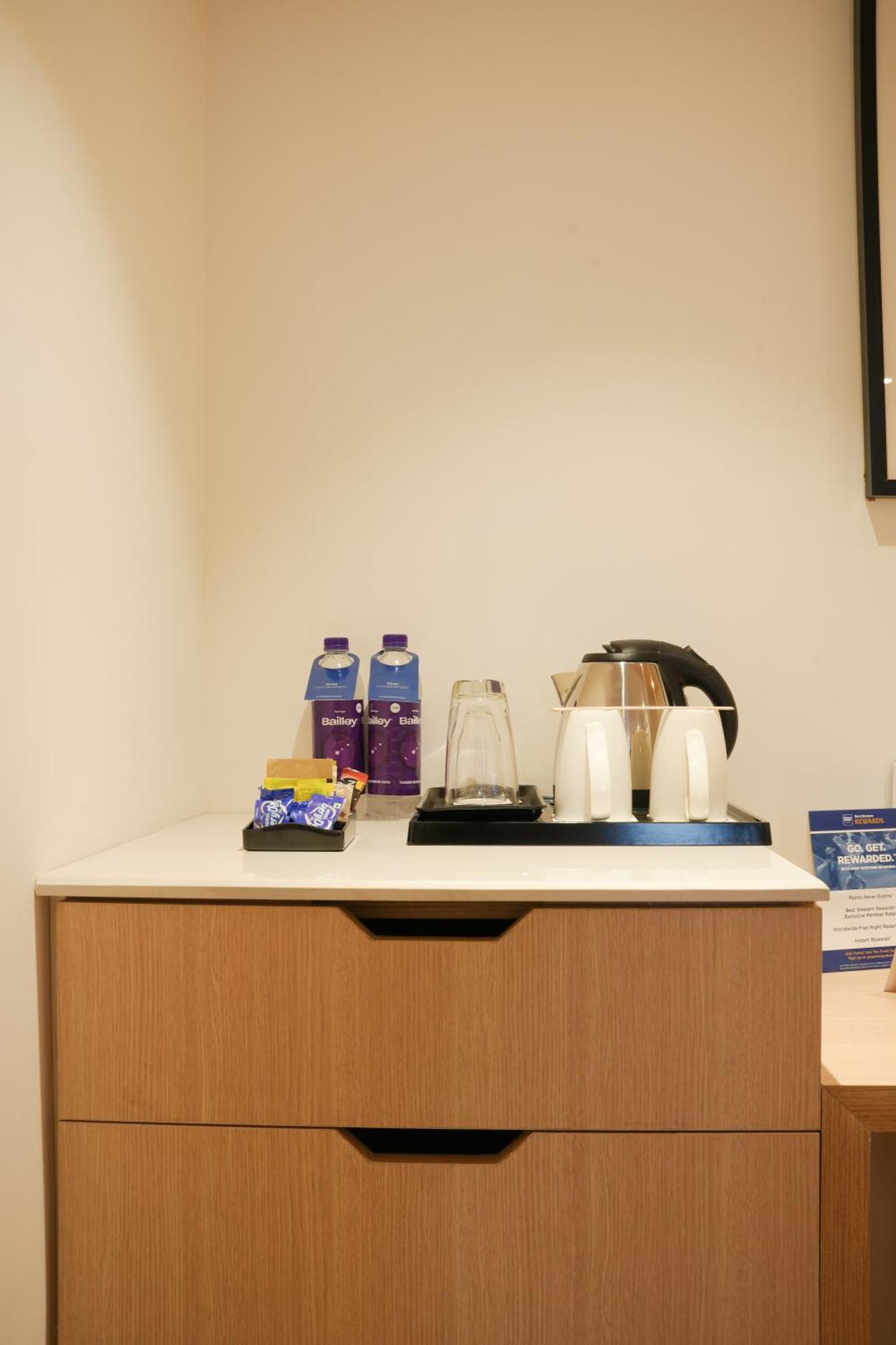 Best Western Ah1 Amritsar Bagian luar foto
